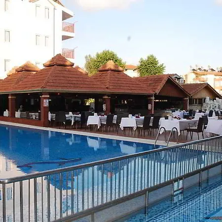 Catty Cats Garden Апарт-готель