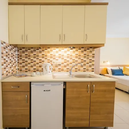 Catty Cats Garden アパートホテル