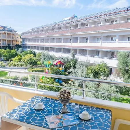 Catty Cats Garden Aparthotel Side