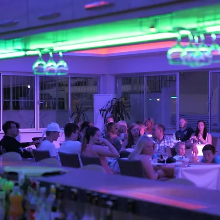 アパートホテル Catty Cats Garden