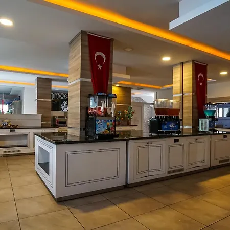 Catty Cats Garden Aparthotel 3*
