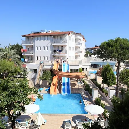 Catty Cats Garden 3* סייד