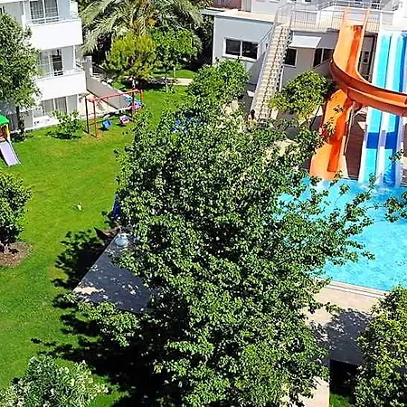 Lejlighedshotel Catty Cats Garden
