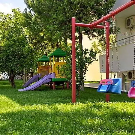 Lejlighedshotel Catty Cats Garden 3*