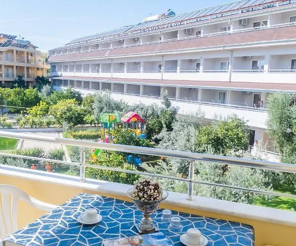 Catty Cats Garden Aparthotel Side