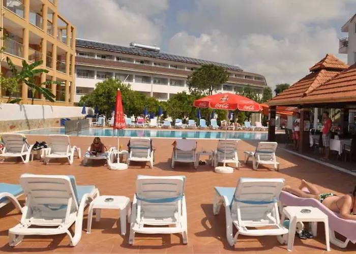 Aparthotel Catty Cats Garden 3*