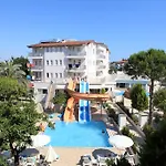 Catty Cats Garden 3* סייד