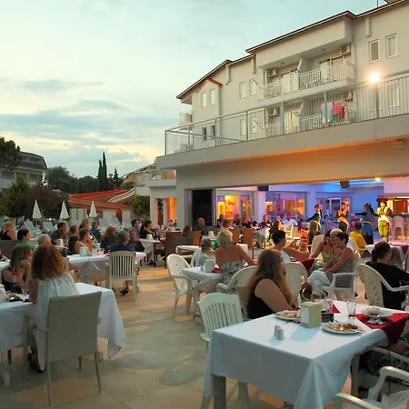 Catty Cats Garden Appart hôtel 3*