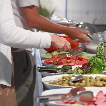 Apartahotel Catty Cats Garden Side