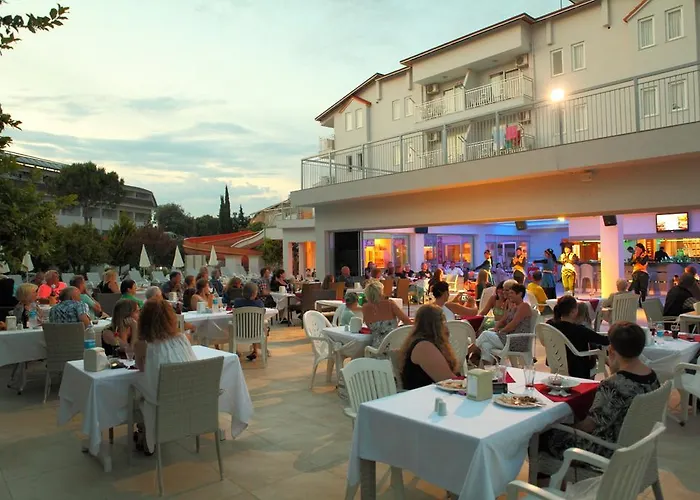 Catty Cats Garden Apart-hotel 3*