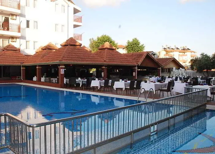 Catty Cats Garden Apart-hotel